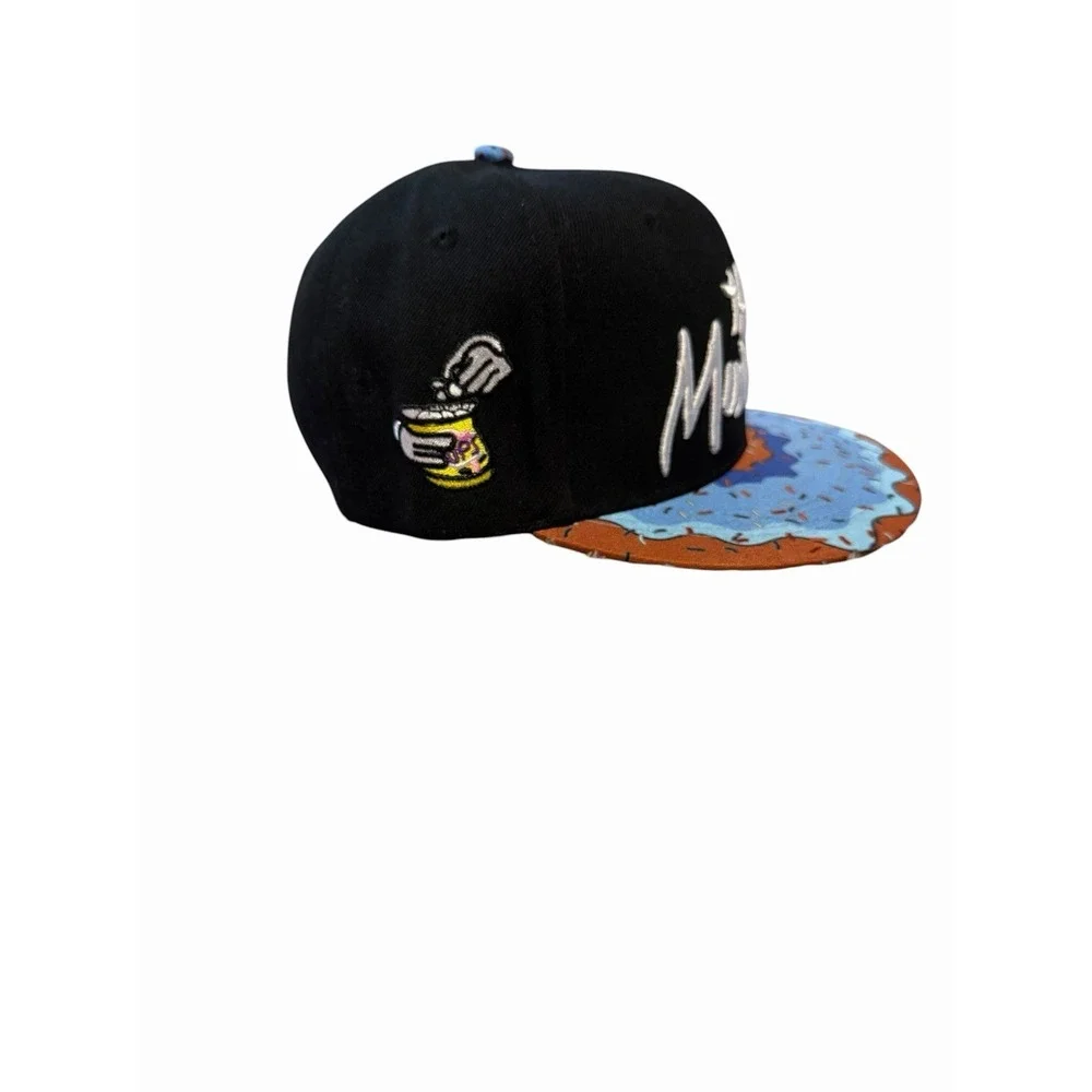NEW mens snapback flat bill hat cap adjustable the‎ munches black blue donut